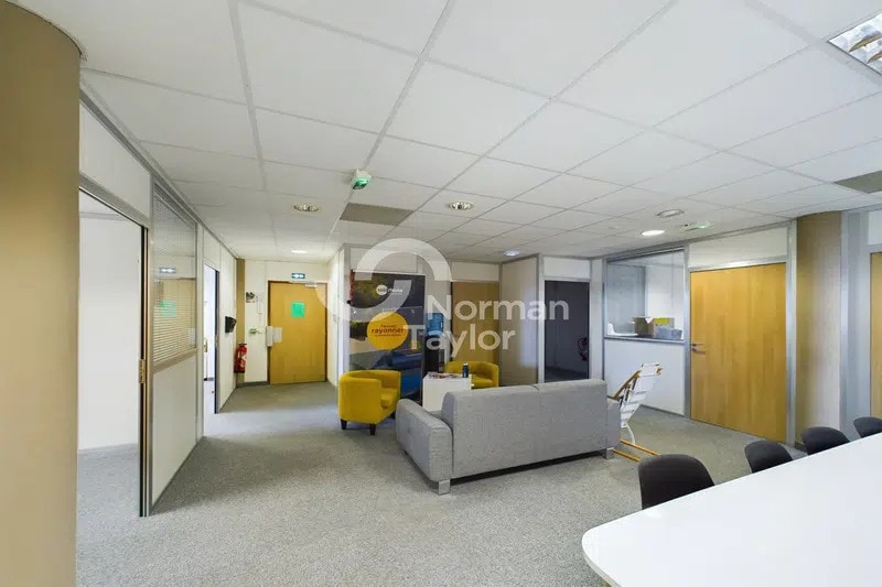 645 Rue De La Vieille Poste, Montpellier à louer - Photo de l’immeuble – Image 1 sur 11