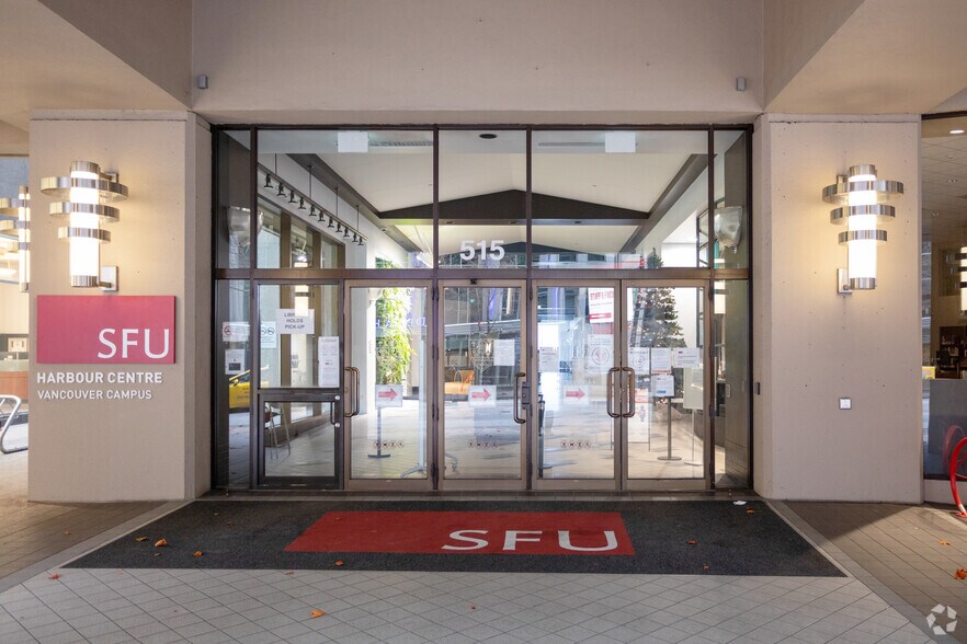515 W Hastings St, Vancouver, BC à louer - Photo de l’immeuble – Image 2 sur 5