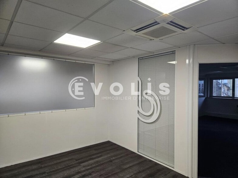 Bureau dans Palaiseau à louer - Photo intérieure – Image 3 sur 19