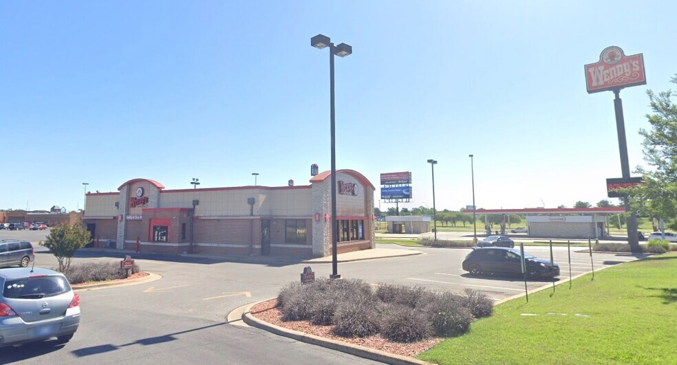 2420 W Main St, Durant, OK à louer - Photo de l’immeuble – Image 3 sur 3