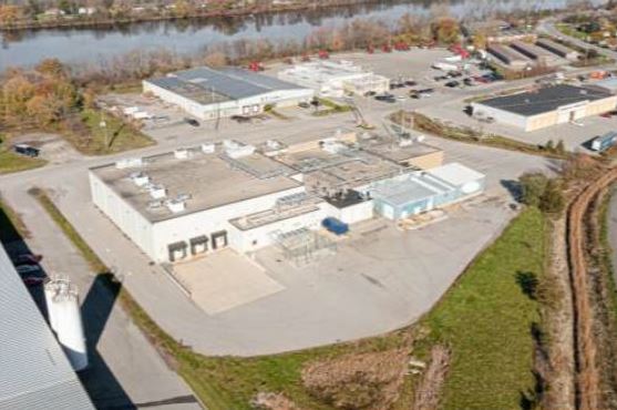 7 Riverside Dr, Quinte West, ON à louer Photo de l’immeuble– Image 1 sur 2