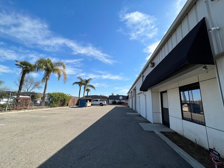3582 W Holland Ave, Fresno, CA à vendre - Photo de l’immeuble – Image 2 sur 23