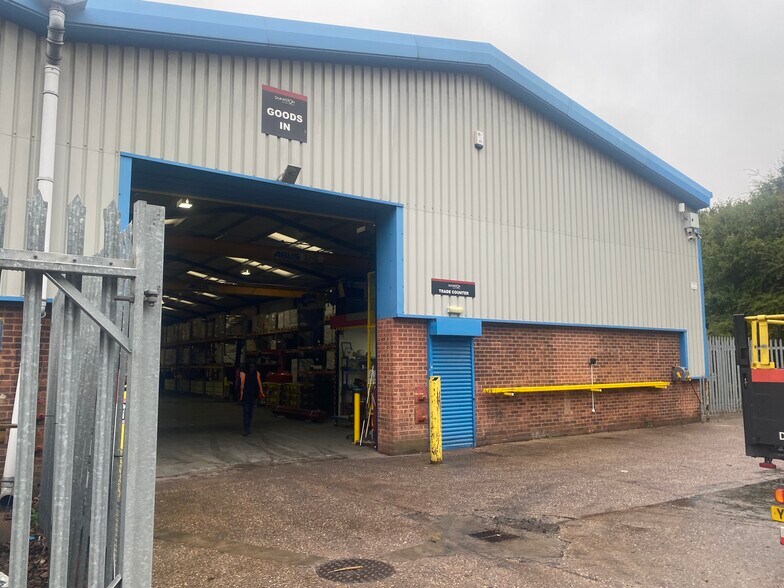 Woden Rd W, Wednesbury à louer - Photo de l’immeuble – Image 1 sur 12