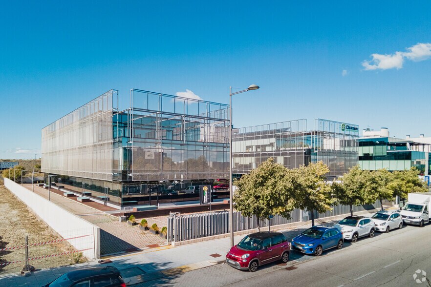 Bureau dans Getafe, Madrid à louer - Photo de l’immeuble – Image 3 sur 3