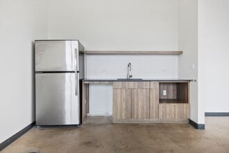 315 Meserole St, Brooklyn, NY à louer Photo intérieure– Image 2 sur 2