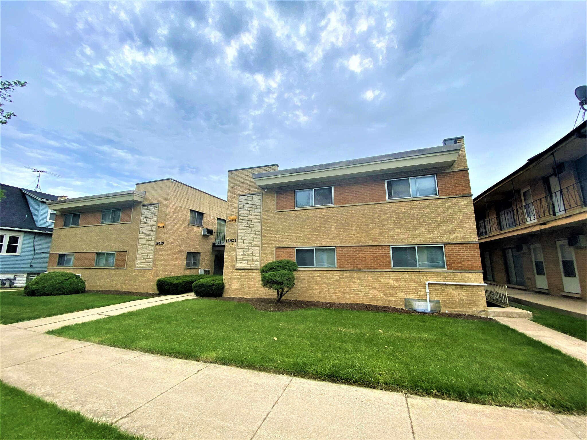 12623 S Lincoln St, Calumet Park, IL à vendre Photo principale– Image 1 sur 2