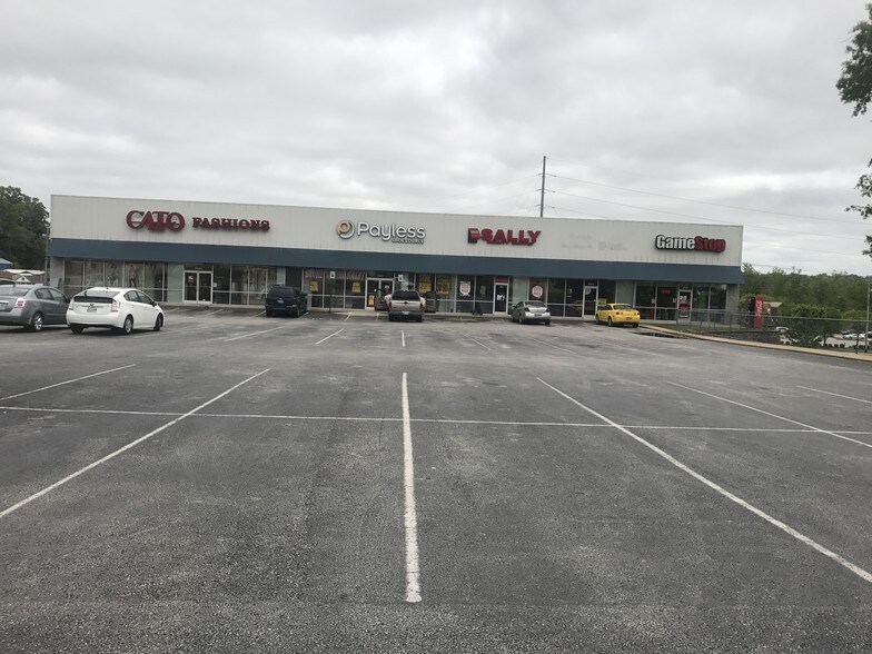 2095-2103 S Highland Ave, Jackson, TN à louer - Photo de l’immeuble – Image 3 sur 29