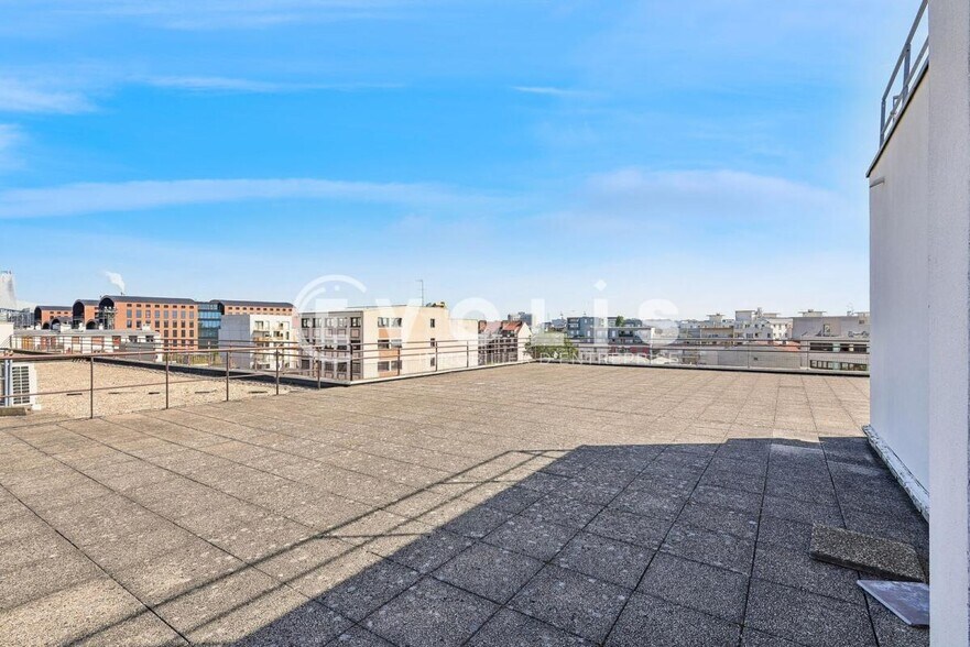 Bureau dans Ivry-sur-Seine à louer - Photo de l’immeuble – Image 2 sur 15