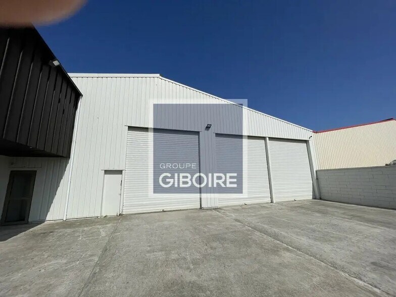 Industriel/Logistique dans Corps-Nuds à louer - Photo de l’immeuble – Image 3 sur 12