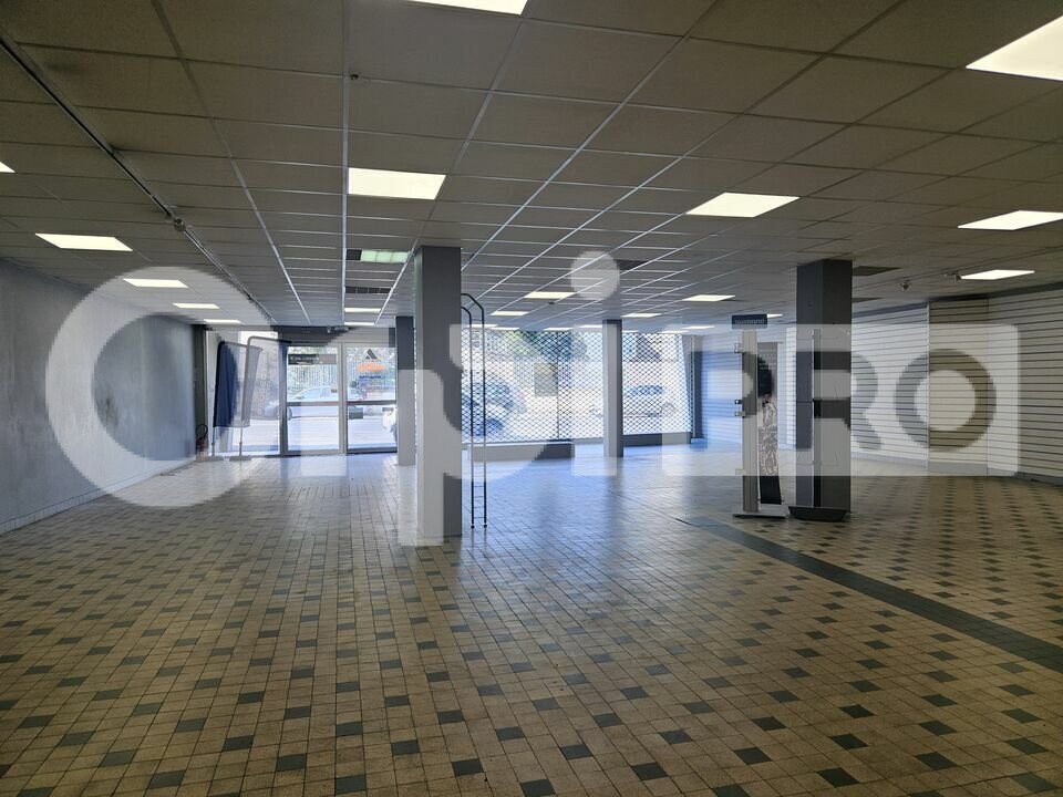 Local commercial dans Libourne à vendre Photo intérieure– Image 1 sur 11