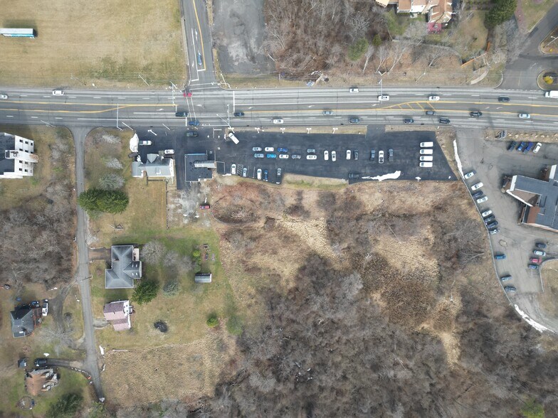 6424 US-30, Jeannette, PA à louer - Photo de l’immeuble – Image 2 sur 10