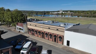 Plus de détails pour 115 S Front St, Dardanelle, AR - Sports et loisirs à vendre