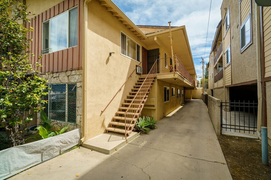 300 E Garfield Ave, Glendale, CA à vendre - Photo de l’immeuble – Image 3 sur 11