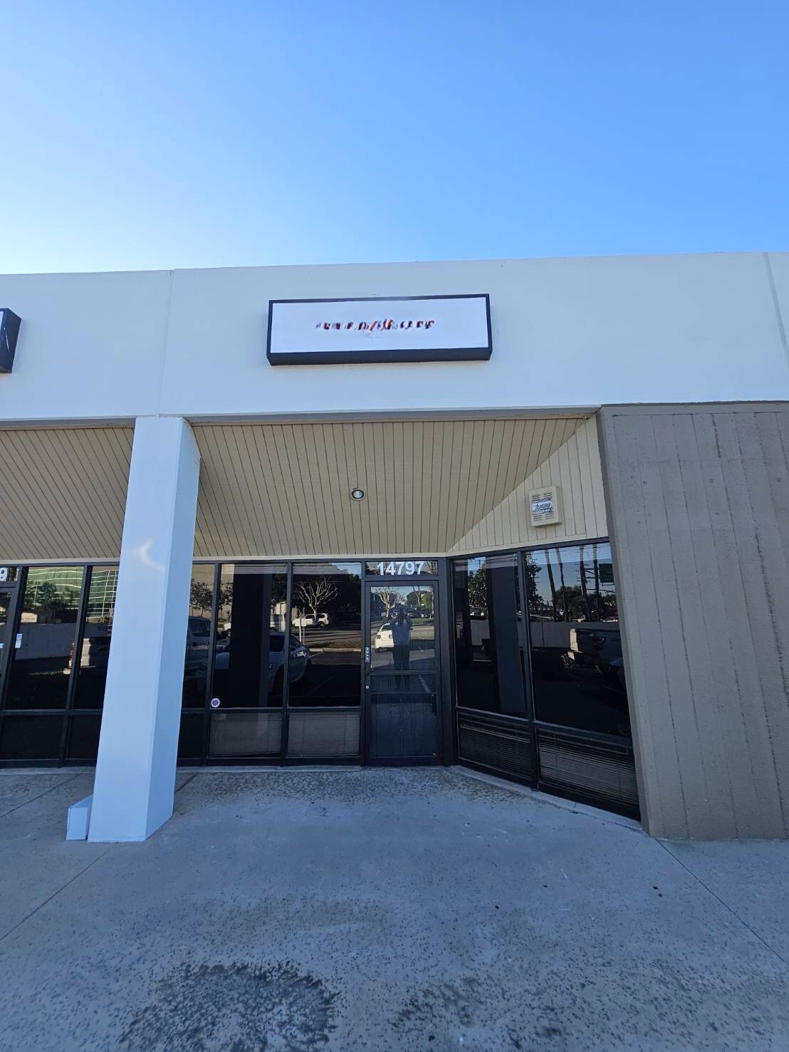 14775-14799 Carmenita Rd, Norwalk, CA à louer Photo intérieure– Image 1 sur 9