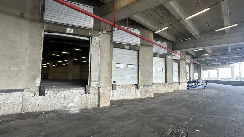 Industriel/Logistique dans Pantin à louer - Photo de l’immeuble – Image 1 sur 12