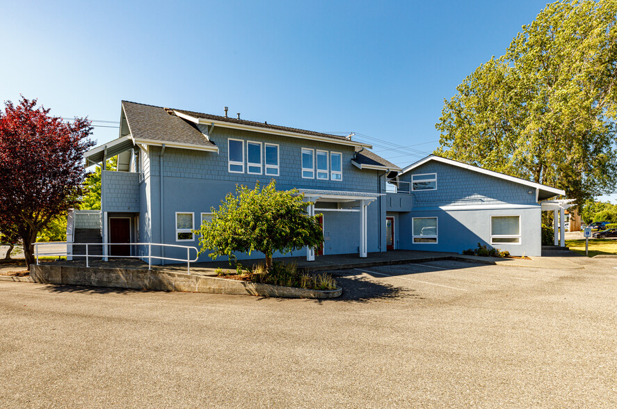 35 SE Ely St, Oak Harbor, WA à vendre - Photo de l’immeuble – Image 3 sur 41