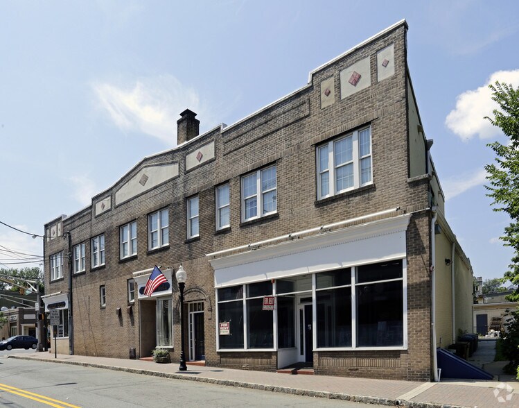 240 Main St, Chatham, NJ à louer - Photo de l’immeuble – Image 1 sur 3