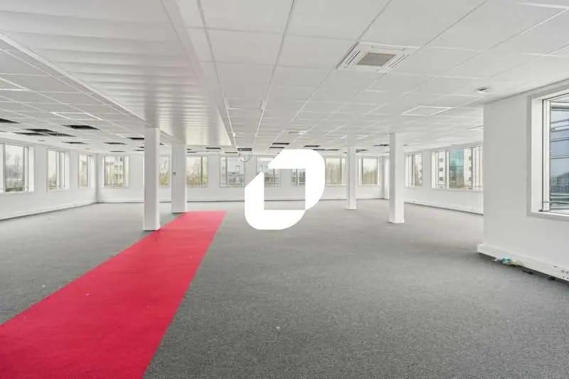 Bureau dans Villepinte à louer Photo de l’immeuble– Image 1 sur 10