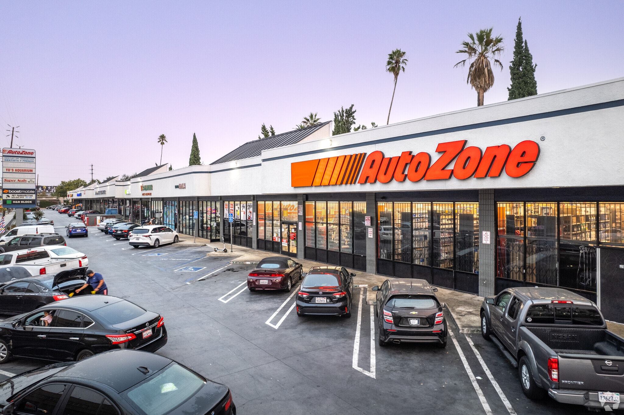 5800-5940 Santa Monica Blvd, Los Angeles, CA à louer Photo principale– Image 1 sur 7