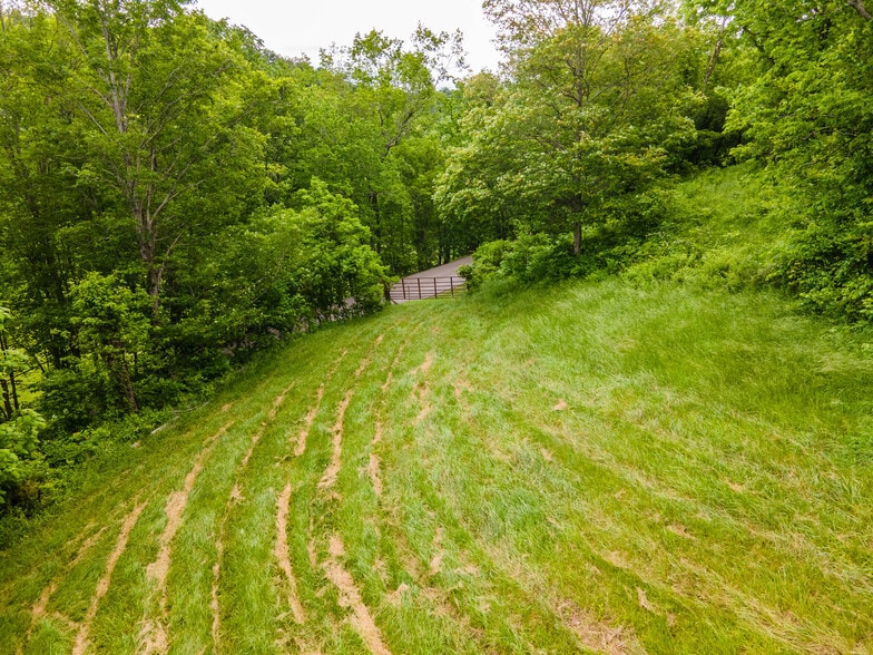 31647 Charleston Rd, Leon, WV à vendre - Aérien – Image 3 sur 34