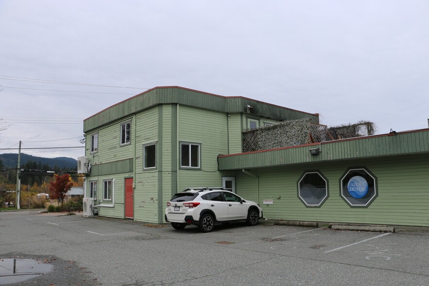 7184 Lantzville Rd, Lantzville, BC à vendre - Photo principale – Image 1 sur 10