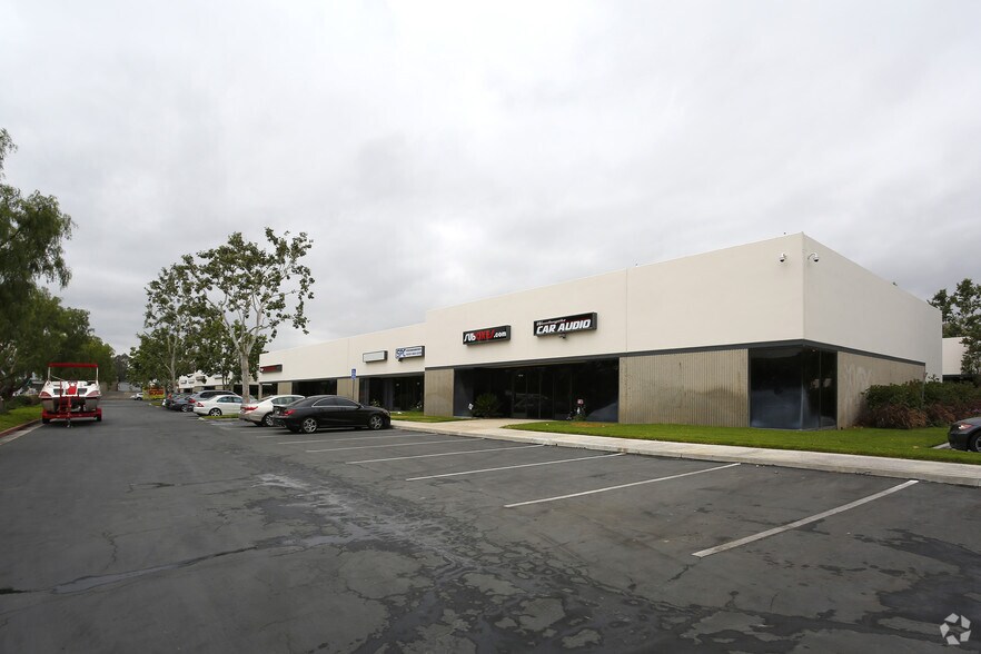12114-12136 Severn Way, Riverside, CA à louer - Photo de l’immeuble – Image 3 sur 4