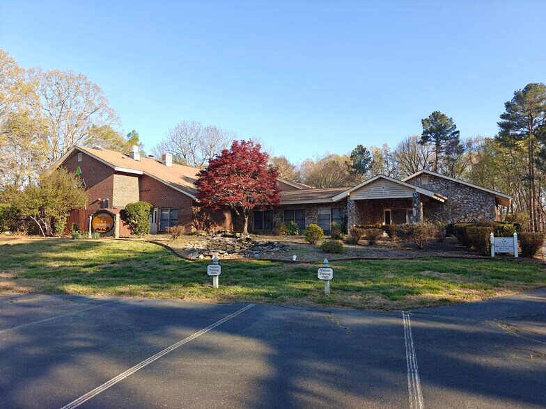 990 Glovers Grove Church Rd, Siler City, NC à vendre - Photo de l’immeuble – Image 3 sur 18