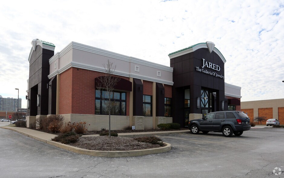 25851 Brookpark Rd, North Olmsted, OH à vendre - Photo de l’immeuble – Image 3 sur 3