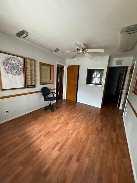 376 Manor Rd, Staten Island, NY à louer - Photo intérieure – Image 3 sur 7