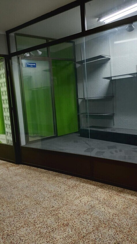 Local commercial dans Castelldefels, Barcelona à louer Photo intérieure– Image 1 sur 15