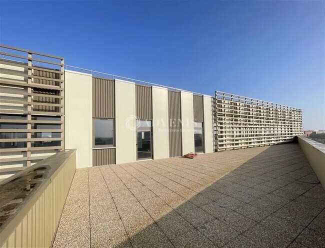 Plus de détails pour Local d’activités à vendre