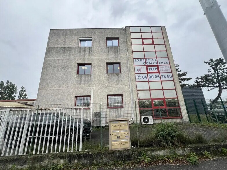Bureau dans Cavaillon à louer - Photo de l’immeuble – Image 1 sur 6