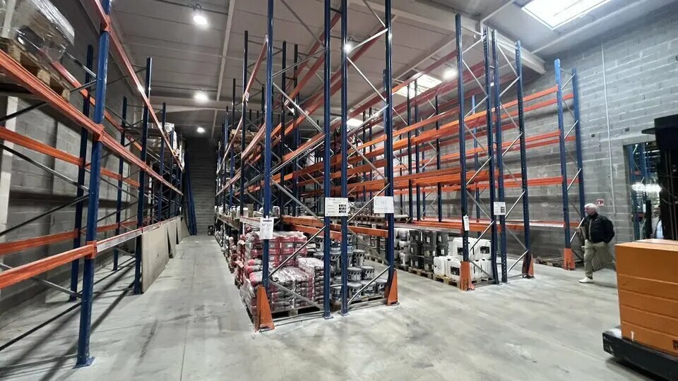 Local d’activités dans Toulouse à louer - Photo de l’immeuble – Image 3 sur 7