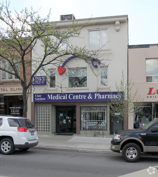 1263 St Clair Ave W, Toronto, ON à louer - Photo de l’immeuble – Image 2 sur 2
