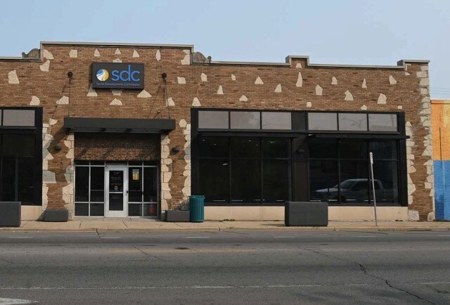1730 W North Ave, Milwaukee, WI à vendre - Photo principale – Image 1 sur 35