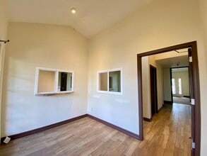 3151 Airway Ave, Costa Mesa, CA à louer Photo intérieure– Image 1 sur 8