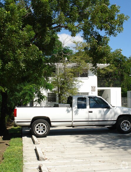 31 NW 77th St, Miami, FL à vendre - Photo de l’immeuble – Image 2 sur 3