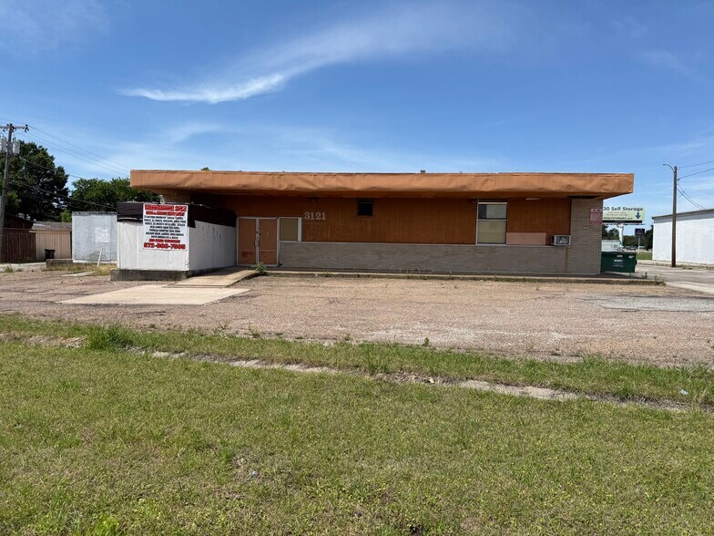 3121 Bamboo St, Mesquite, TX à vendre - Photo de l’immeuble – Image 1 sur 3
