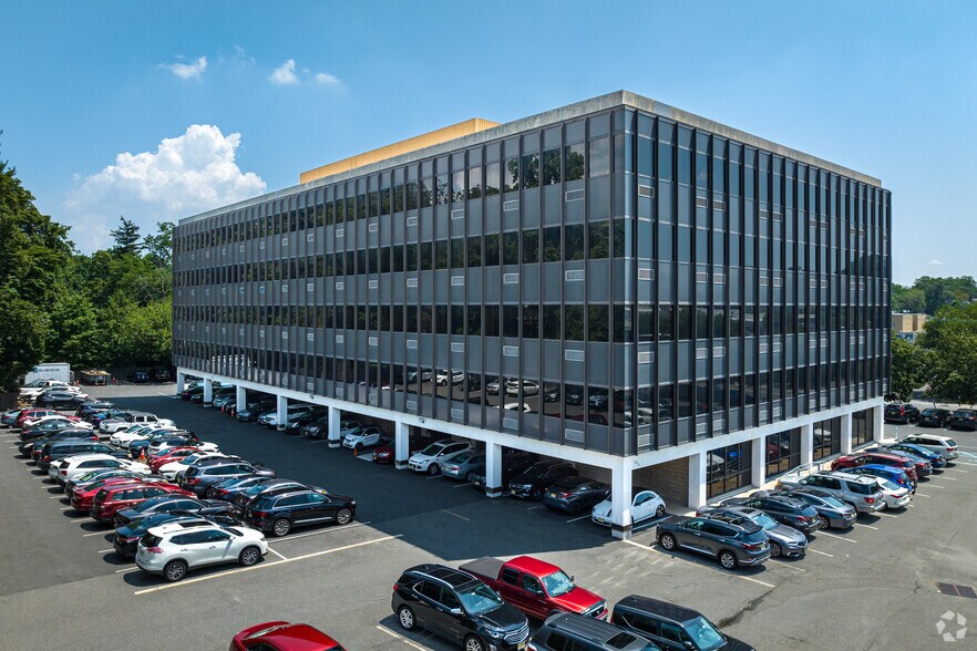 80 Main St, West Orange, NJ à louer - Photo de l’immeuble – Image 3 sur 41