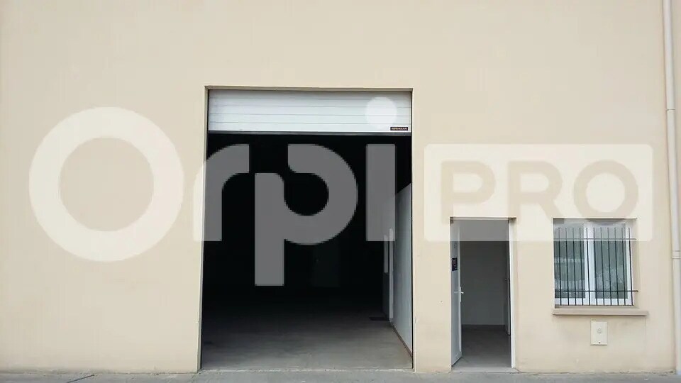 Local d’activités dans Crépy-en-Valois à louer - Photo principale – Image 1 sur 4