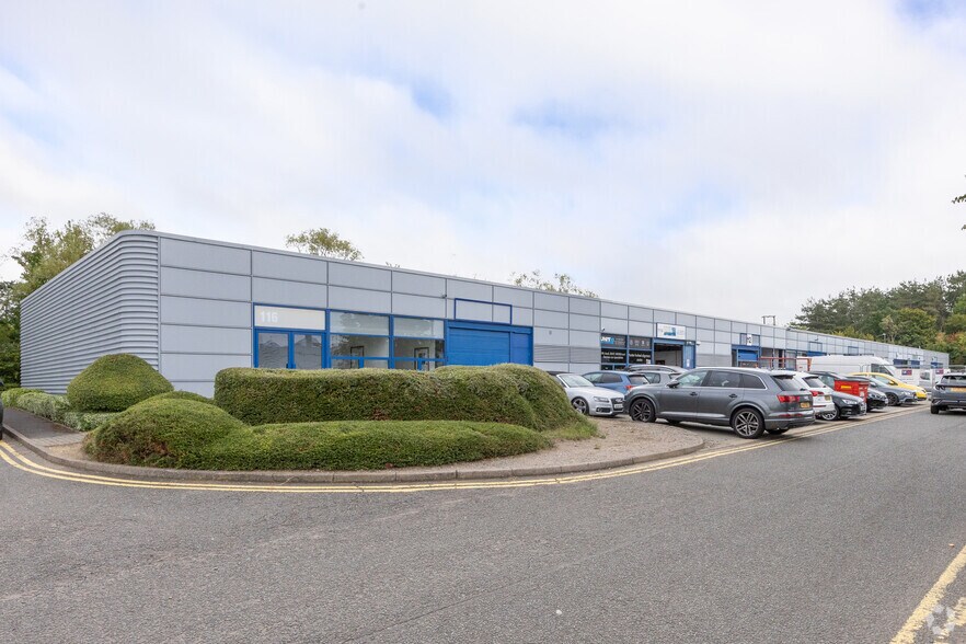 100-116 Tanners Dr, Milton Keynes à louer - Photo principale – Image 1 sur 2