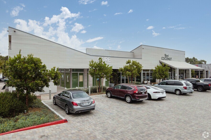 23401 Civic Center Way, Malibu, CA à vendre - Photo de l’immeuble – Image 2 sur 38