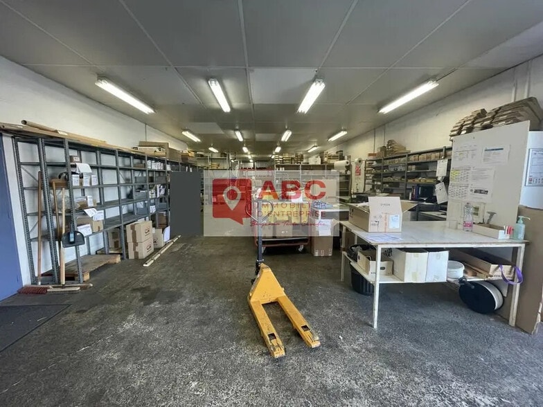 Local d’activités dans Sète à louer - Photo intérieure – Image 2 sur 6