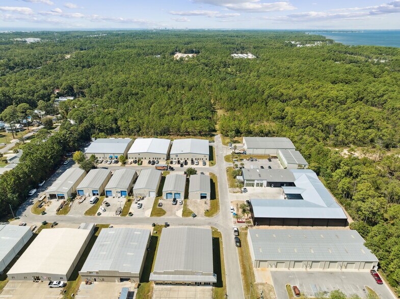 605 N County Highway 393, Santa Rosa Beach, FL à louer - Photo de l’immeuble – Image 3 sur 26