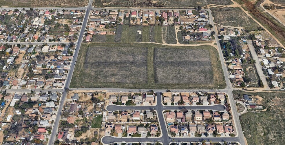 600 Water Ave, Perris, CA à vendre - Aérien – Image 2 sur 4