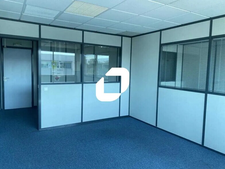 Bureau dans Mérignac à louer - Photo de l’immeuble – Image 2 sur 22