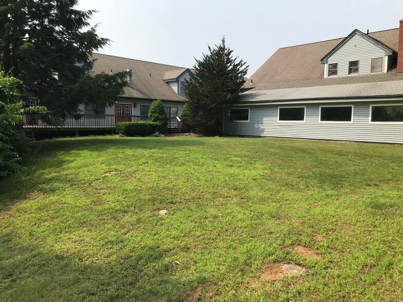 12 Goose Ln, Tolland, CT à louer - Photo de l’immeuble – Image 3 sur 6