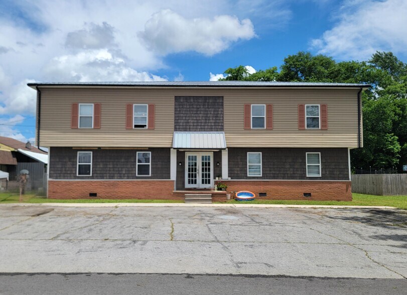 103 White St, McMinnville, TN à vendre - Photo principale – Image 1 sur 15