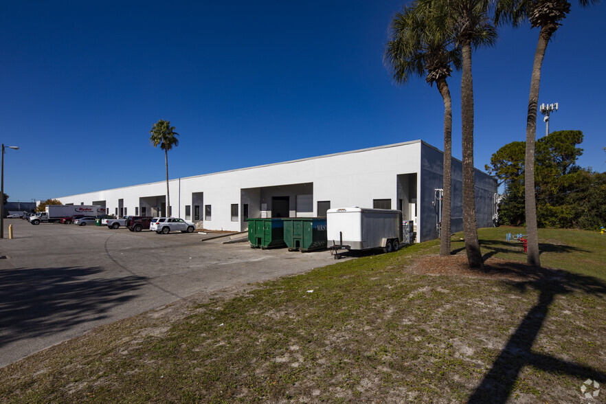 5501-5519 Pioneer Park Blvd, Tampa, FL à louer - Photo principale – Image 1 sur 10