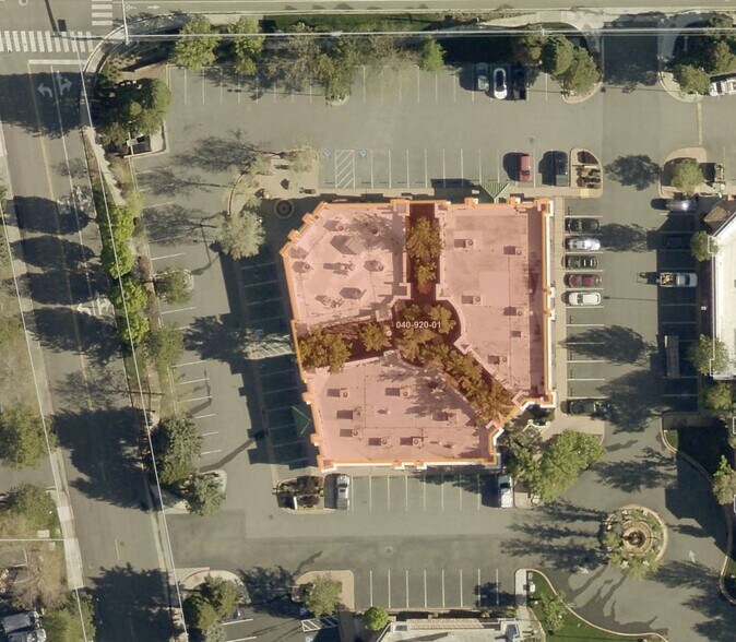 6518 S McCarran Blvd, Reno, NV à vendre - Aérien – Image 1 sur 8